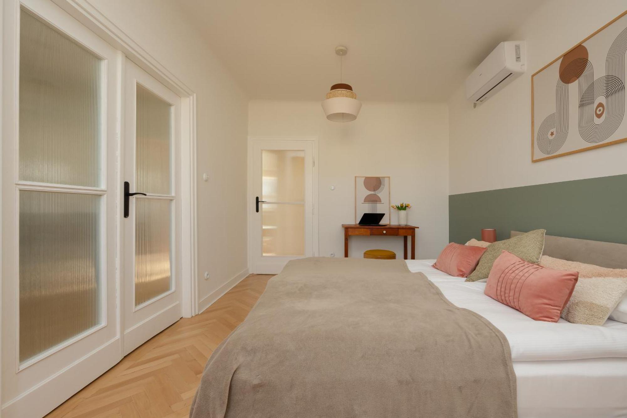 Apartment For 6 People Near Royal Baths Park By Renters Prestige Warszawa Zewnętrze zdjęcie
